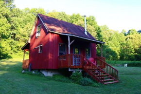 Secluded Cabin on Red Haven Farm